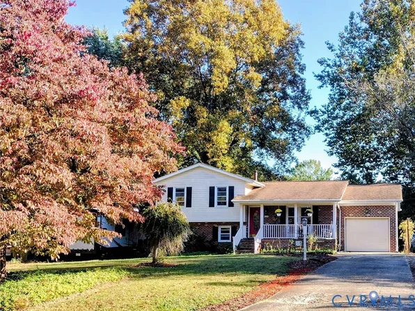 142 Country Club Dr, Williamsburg, VA 23188