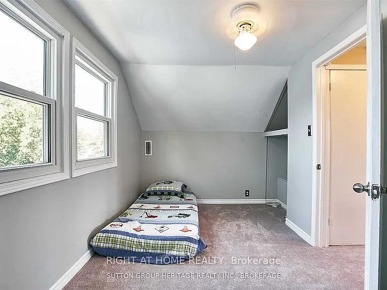 4 Ontario St — Photo 13