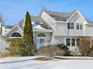1220 Park Ln, Yorktown Heights, NY 10598