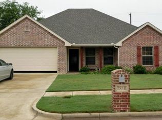 2810 Tenison Dr, Ennis, TX 75119