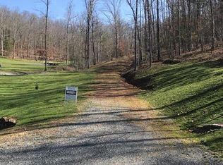 124 Stonehenge Pkwy, Lewisburg, WV 24901