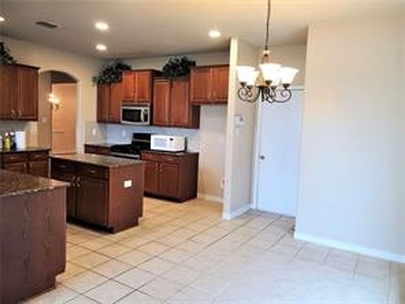 4th image of 768 Marina Vista Dr