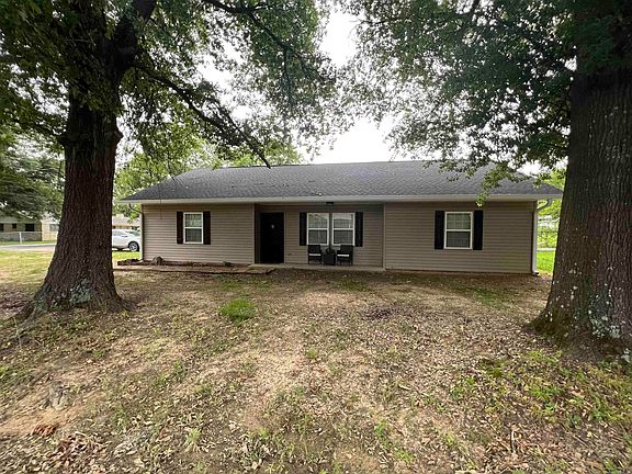 2nd image of 839 Huie Ave