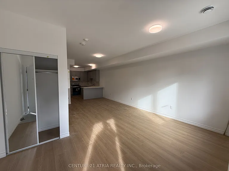 2 Slessor Blvd #11 — Photo 3