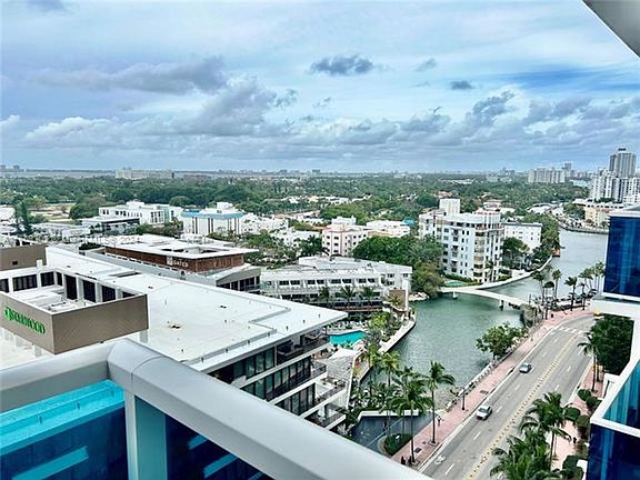 4th image of 2301 Collins Ave #1634/1635
