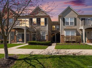 269 Wright St #67, Wixom, MI 48393