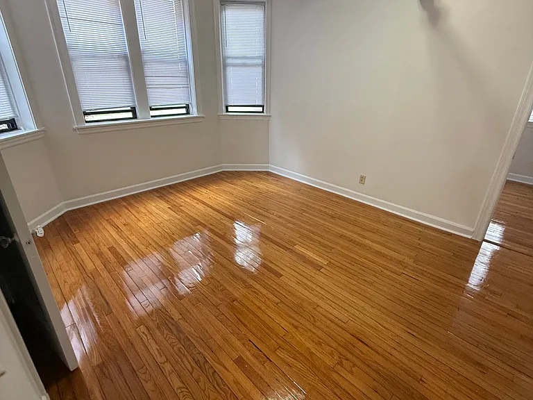 3154-56 W Belle Plaine Ave #56-GDN — Photo 6