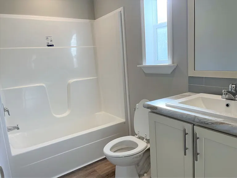 1077 Cloverleaf Cir #1077 — Photo 10