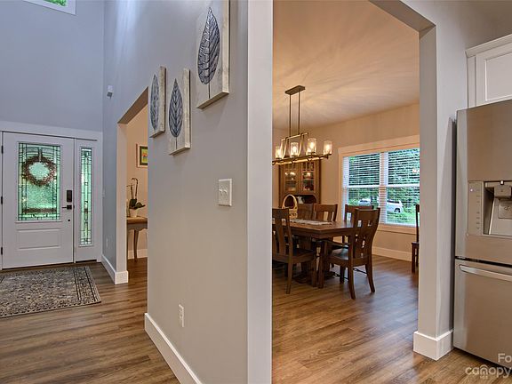 4th image of 1 Abbey Ln