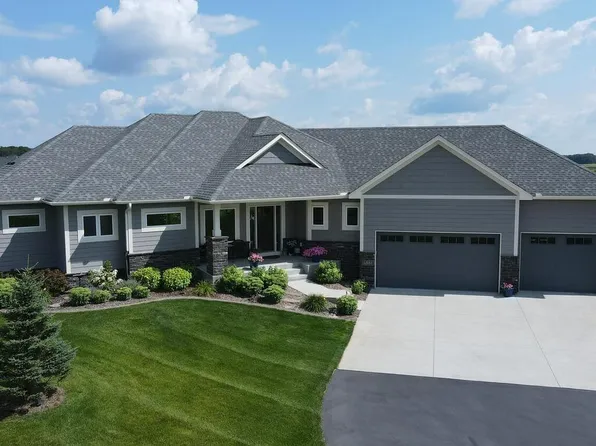 15323 Bataan St NE, Andover, MN 55304