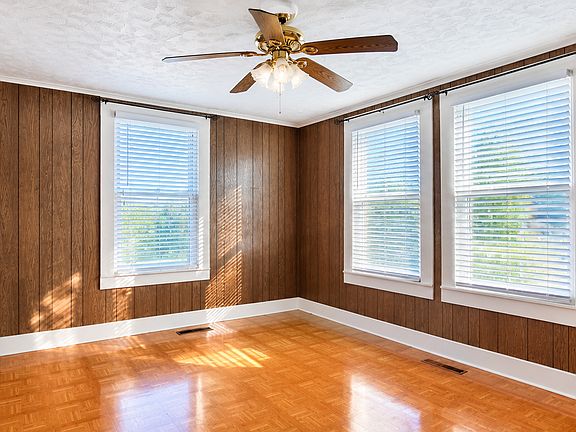 3rd image of 719 N 34th St
