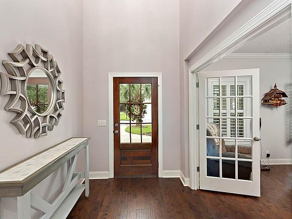 2nd image of 125 Southern Oaks Ln