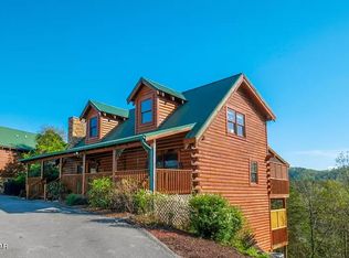 3215 White Falcon Way, Pigeon Forge, TN 37862