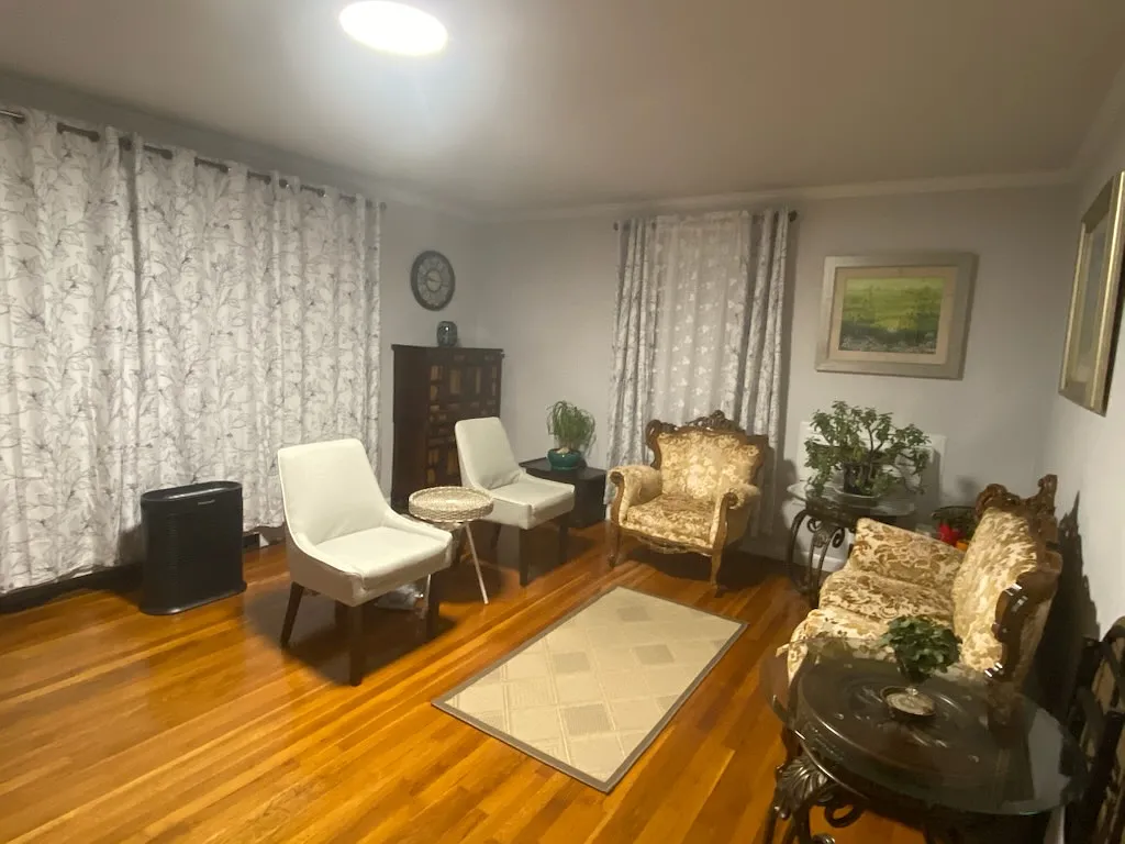 3 bed, 1.5 bath, $3,100 — Photo 2