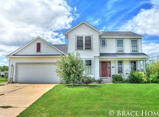 2091 Cider Mill Trl NW, Grand Rapids, MI