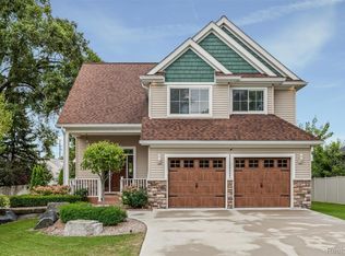 108 Bevin Dr, Holly, MI