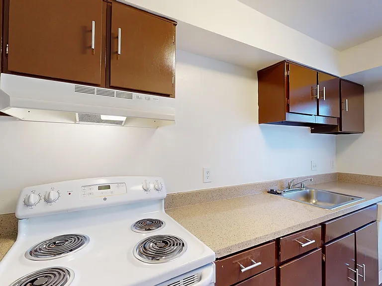 Seneca Place — Photo 68