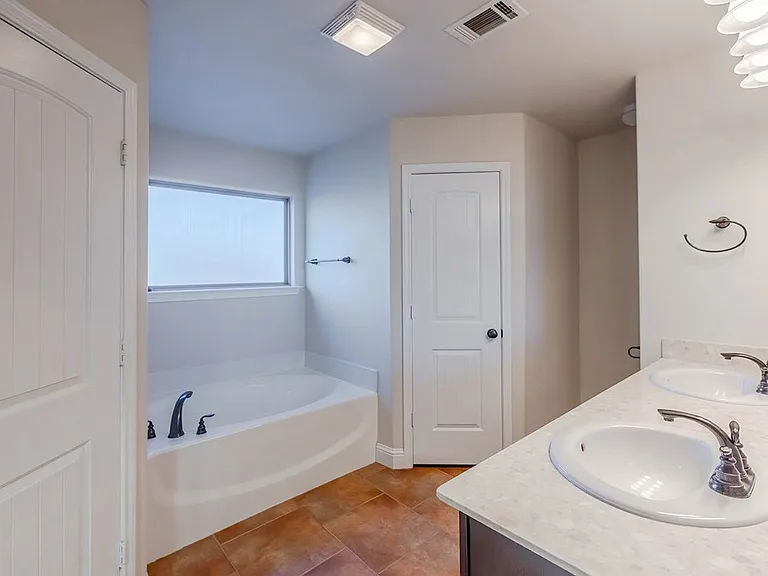 401 Mel Ott Ln — Photo 18