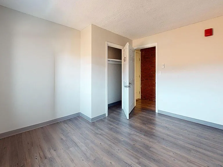 300 Meridian St #7 — Photo 2