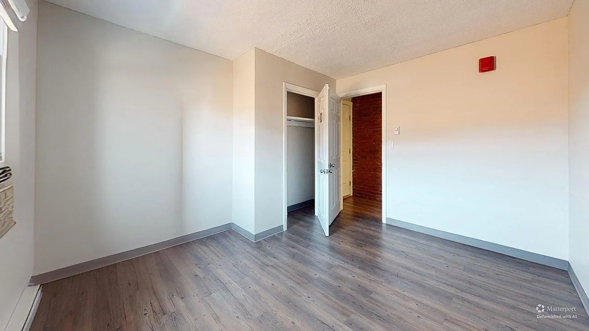 Building Photo - 300 Meridian St #7