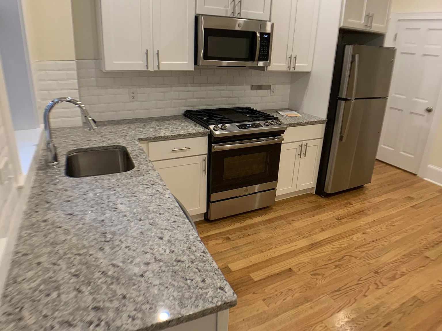 9, 11 Seaverns Avenue - 1R — Photo 1