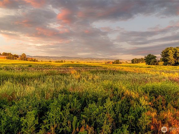 4th image of 1519 Whiteley Road