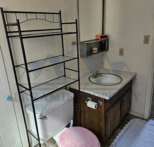 714 Downey St #2 — Photo 12