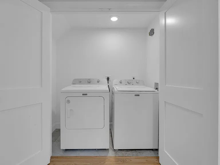 1 Rockingham Ave #1 — Photo 15