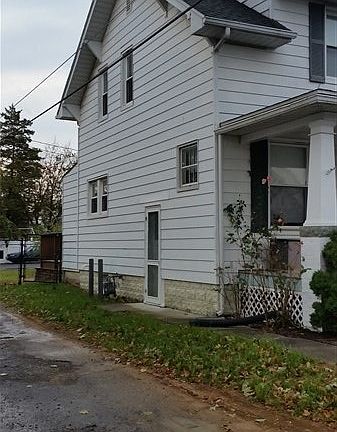 3rd image of 11109 Lincoln Ave