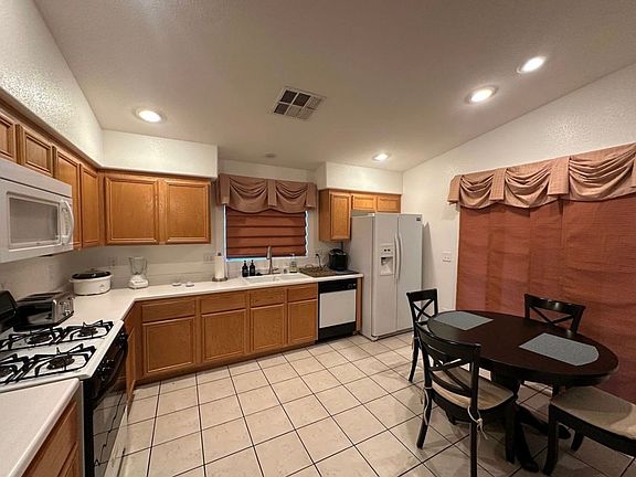 5th image of 2805 Beacon Rock Dr