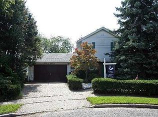 2636 Nira Ave, East Meadow, NY 11554