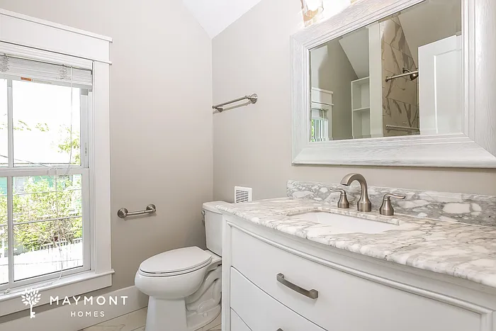 1 South St #53 — Photo 9