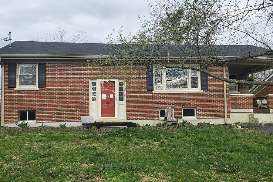 1st image of 223 Winton Dr