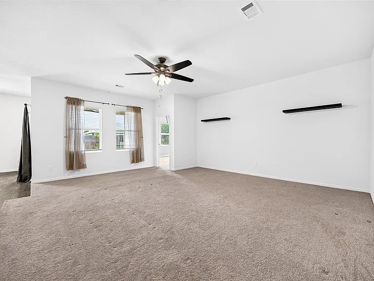 1024 Banyon Tree Ln — Photo 18
