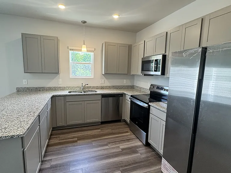 5037 Fallmeade Rd — Photo 4