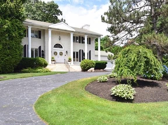 2nd image of 20 Sylvia Ln