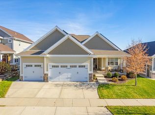 1018 Tara Ln, Waunakee, WI 53597