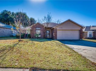 1130 Cypress Dr, Mesquite, TX 75149