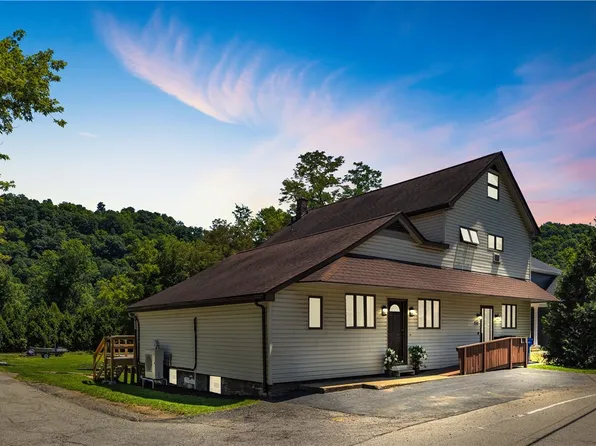 710 E Smithfield St, Greenock, PA 15047
