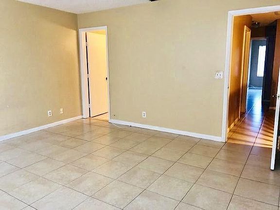 5th image of 3700 Savoy Ln