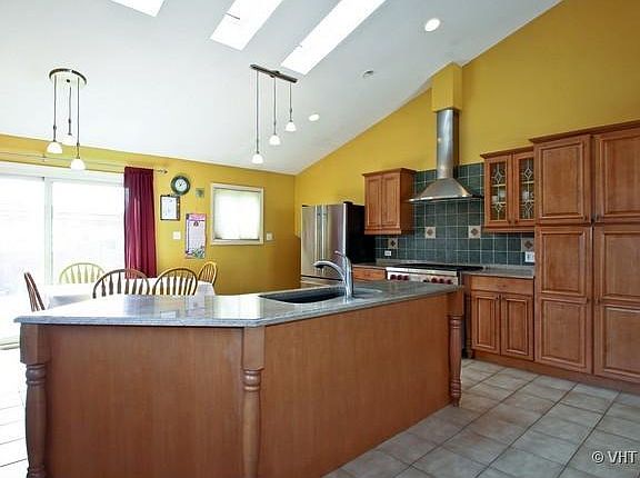 4th image of 3927 W Enfield Ave