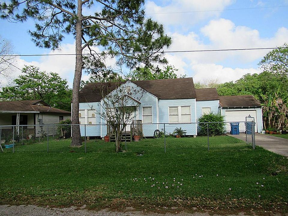 1st image of 1013 Margot St