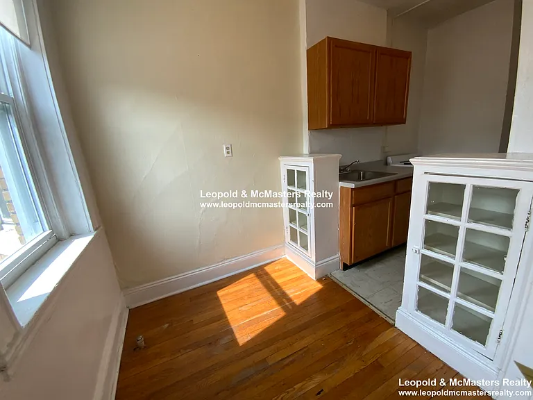Kelton Street Apartments — Photo 29