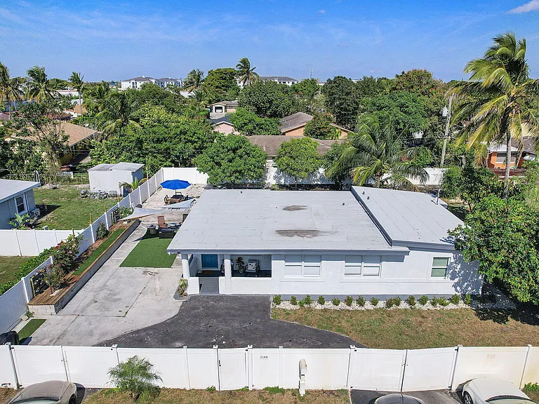 2629 SW 6th Ct — Photo 34