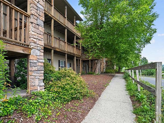 4th image of 800 Meadowview Drive #10