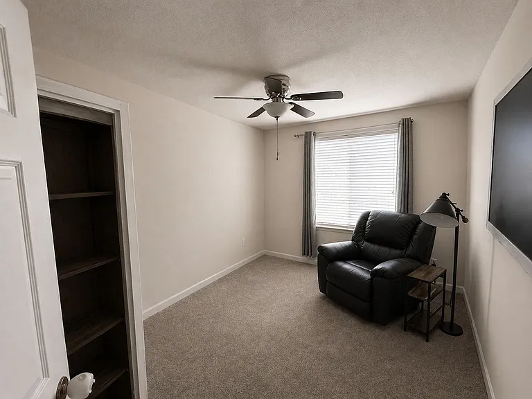7559 Coffee Rd — Photo 8