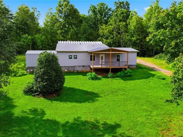 209 Bruno Ln, Boomer, NC 28606