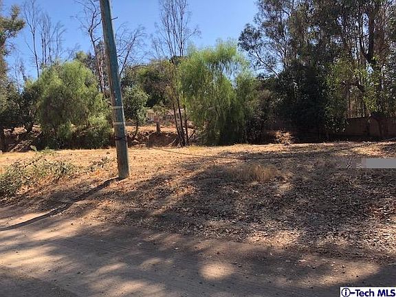 3rd image of 9978 Sunland Blvd