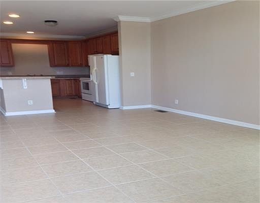 2nd image of 1515 E Beach Blvd