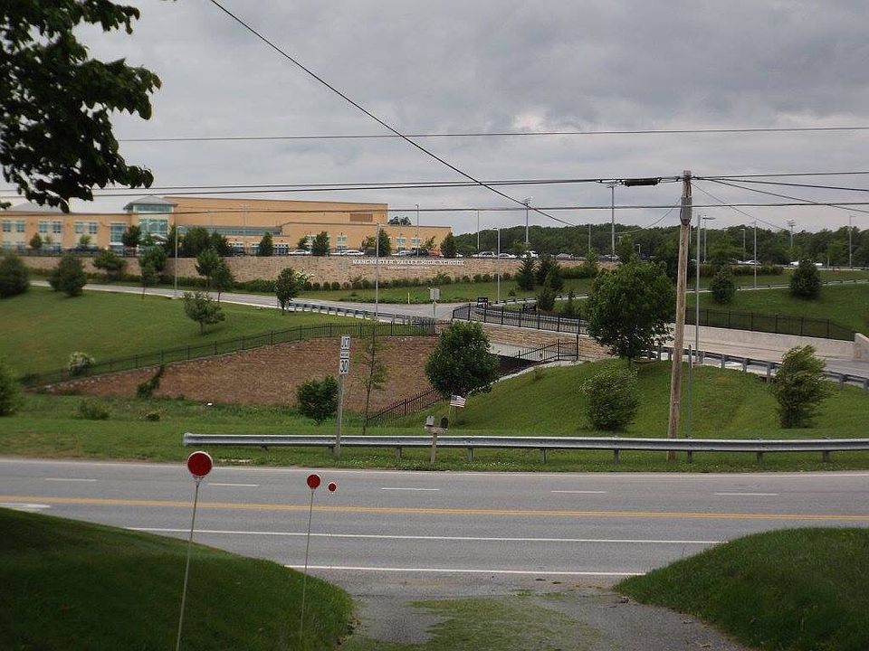 2nd image of 3315 Maple Grove Rd